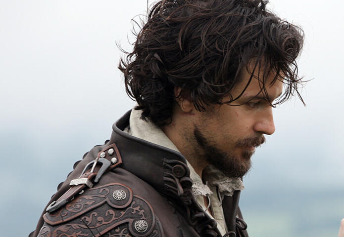 Santiago Cabrera